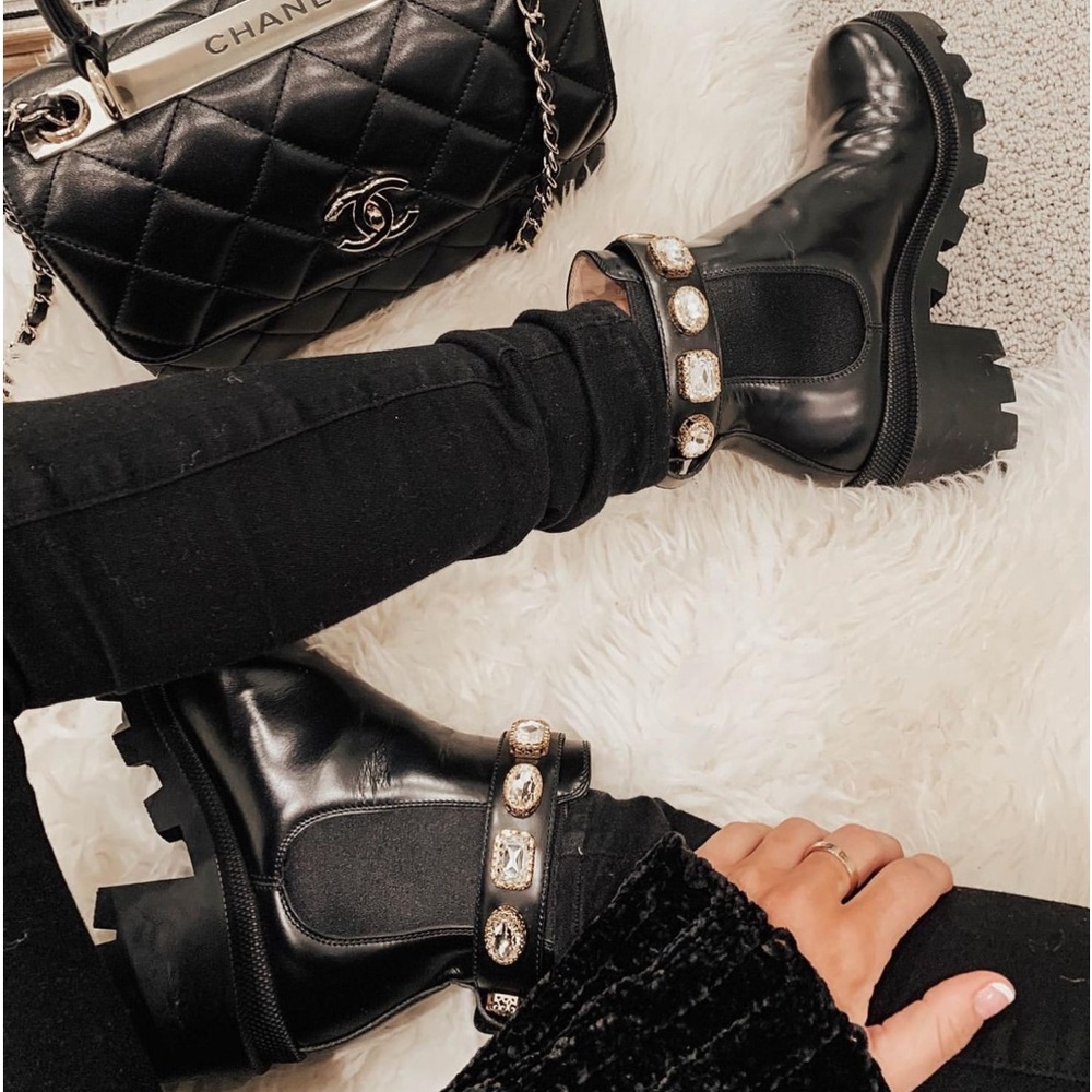 Gucci Trip Embellished Block Heel Chelsea Boots - Picture 2 of 15